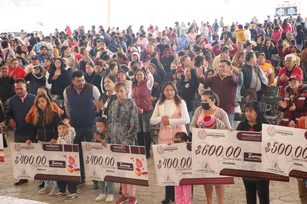 Apoyos a la educación contribuyen a elevar el nivel académico en Chimalhuacán, informó Xóchitl Flores