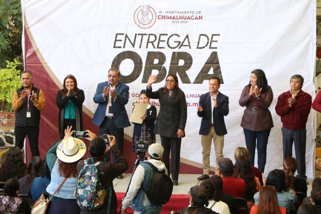 Gobierno de Chimalhuacán beneficia a alumnos de primaria «José María Morelos» con rehabilitación de sanitarios
