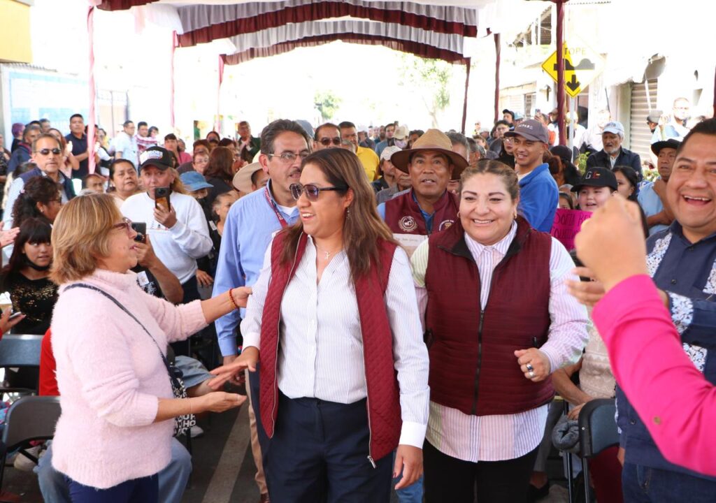 Presidenta Xóchitl Flores entrega obra de pavimentación en Villa San Agustín Atlapulco