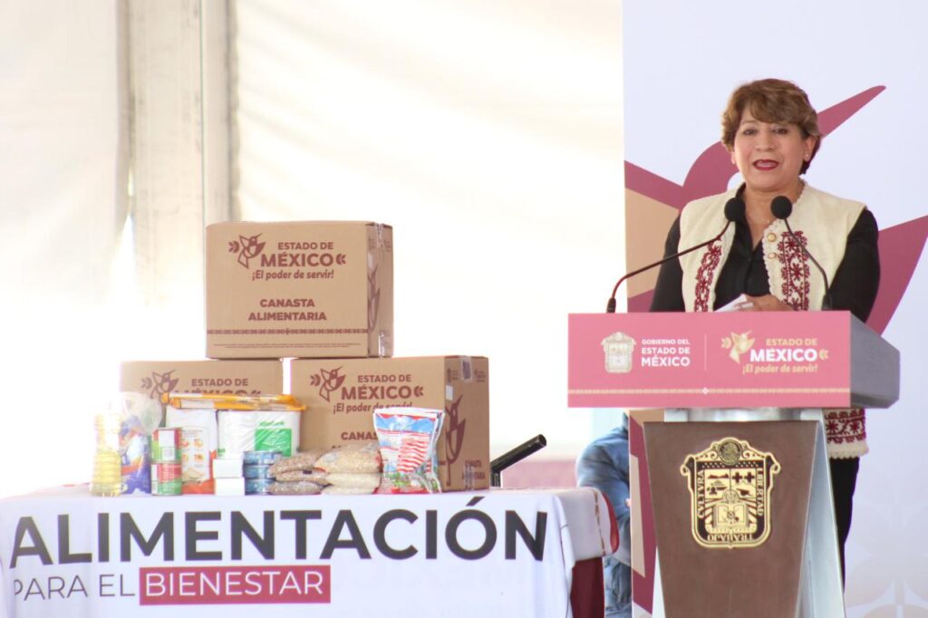 Maestra Delfina Gómez encabeza entrega de programas estatales “Mujeres con bienestar” y “Alimentación para el bienestar” en Chimalhuacán