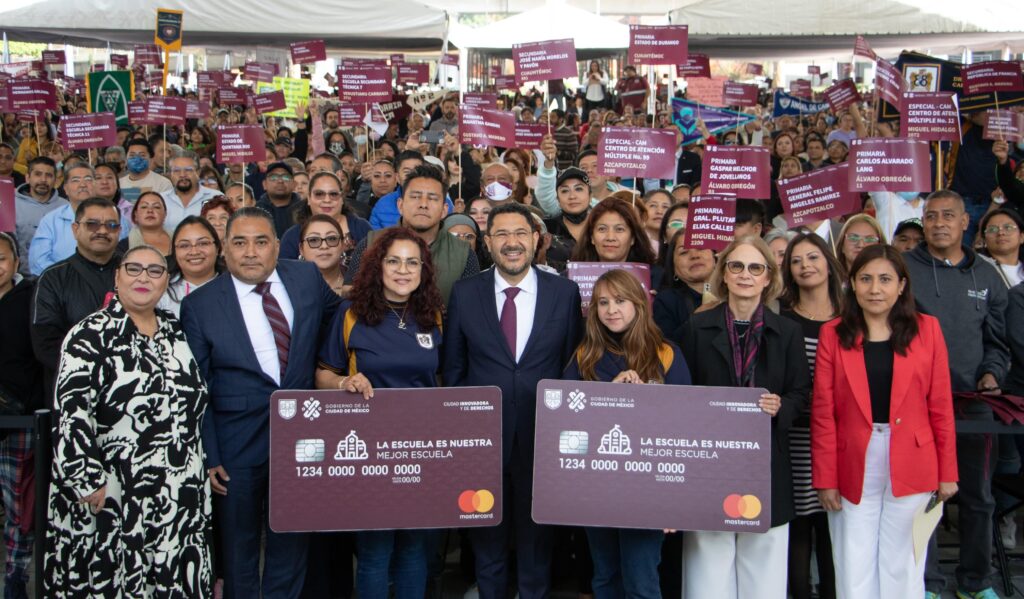 Entrega Martí Batres recursos de «La Escuela es Nuestra-Mejor Escuela» a mil 401 planteles de ocho alcaldías