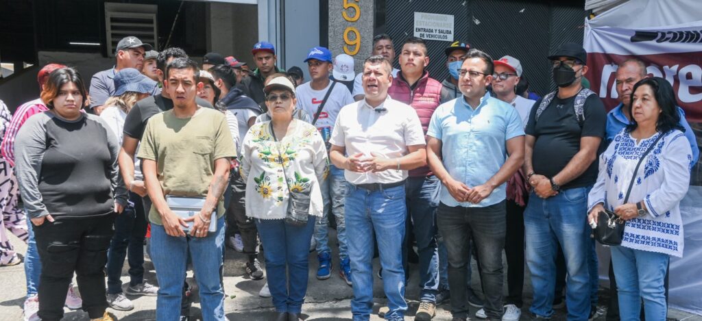 Consejeros de Morena cumplen 15 días en plantón contra Mario Delgado; denuncian imposición de candidatos en Edomex