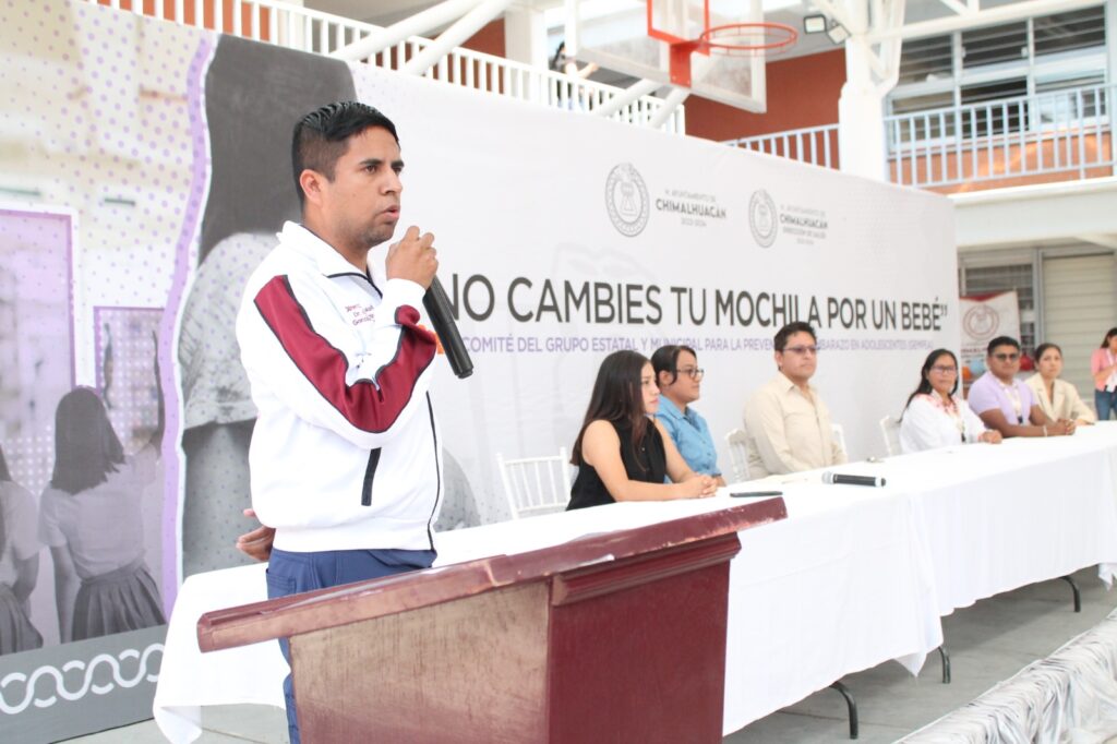 Con el fin de ofrecer información y orientación a los adolescentes sobre una sexualidad responsable y saludable, el Gobierno de Chimalhuacán realizó la Feria de la Sexualidad “No cambies tu mochila por un bebé” en la Escuela Secundaria Oficial No. 1066 “Leona Vicario”