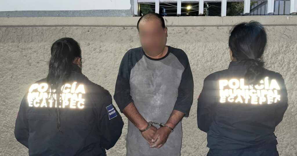 Un hombre de 45 años de edad fue detenido por elementos de la Dirección de Seguridad Pública y Tránsito de Ecatepec
