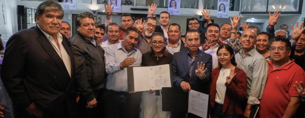 Aleida Alavez y lídires transportistas firman acuerdo por la movilidad de Iztapalapa