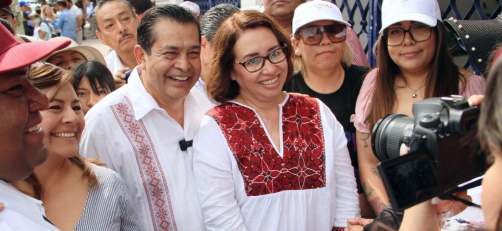 Entregan constancia de mayoría a Azucena, la primera presidenta de Ecatepec
