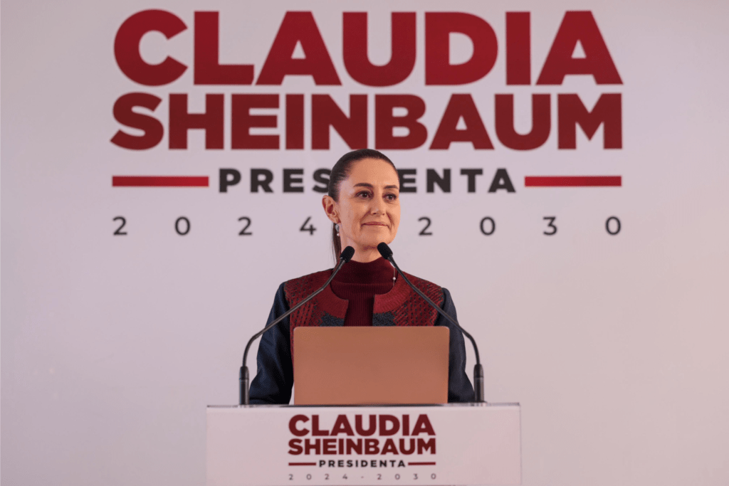 La virtual presidenta electa, Claudia Sheinbaum Pardo, cuestionó el desplegado firmado por ex presidentes y líderes de derecha de América al igual que de Europa, quienes desacreditan el proceso de reforma judicial , así como su contenido.