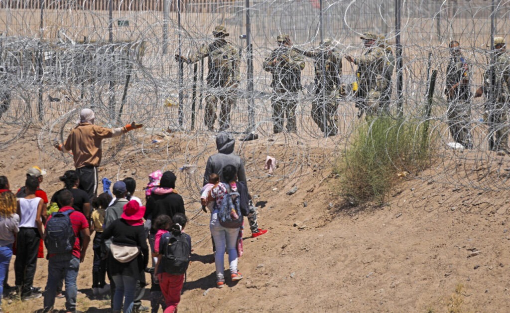Los migrantes representan el 121.5 millones de dólares de impuestos en Estados Unidos