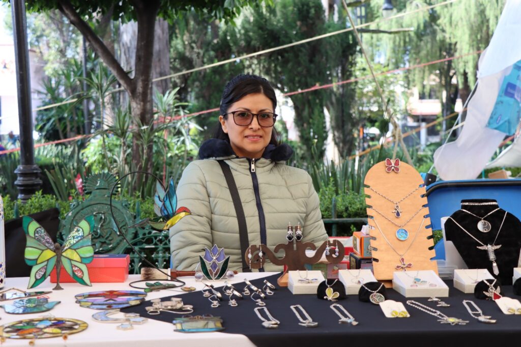 Reconoce Xochimilco trabajo artesanal