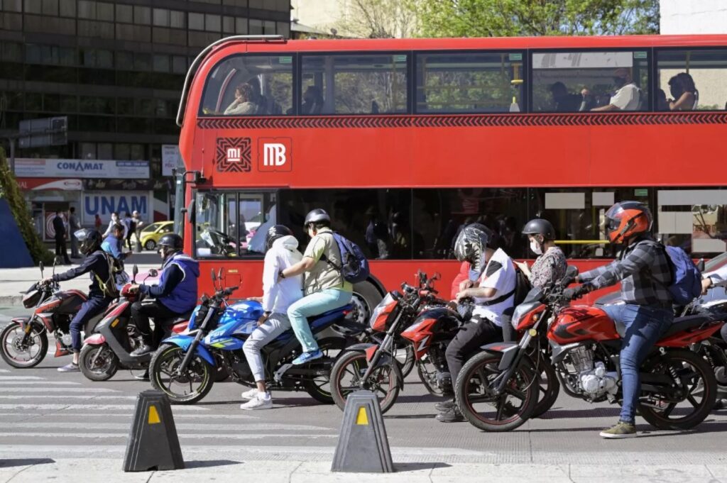 Crecimiento de motocicletas en la CDMX es ya problema de salud pública: 16CIT