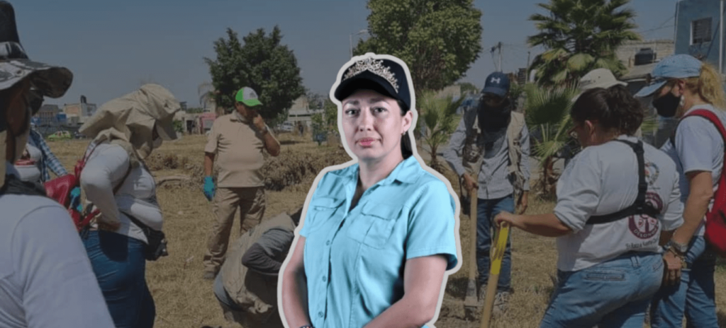 Delia divide su tiempo entre su candidatura para juez y la búsqueda de su hermano