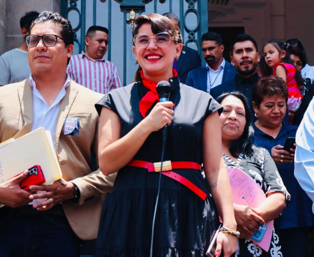 Con respaldo del pueblo xochimilca, la alcaldesa Circe Camacho comparece ante el Congreso de la CDMX
