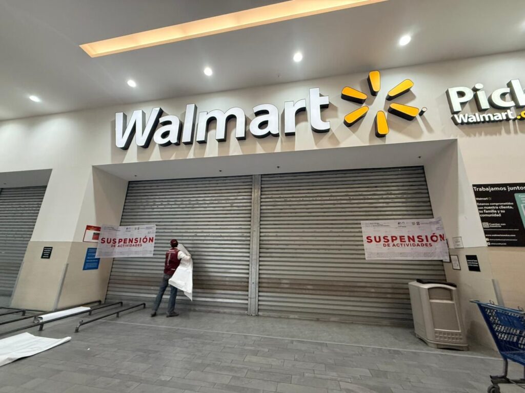 Alcaldía Álvaro Obregón suspende supermercado en Portal San Ángel