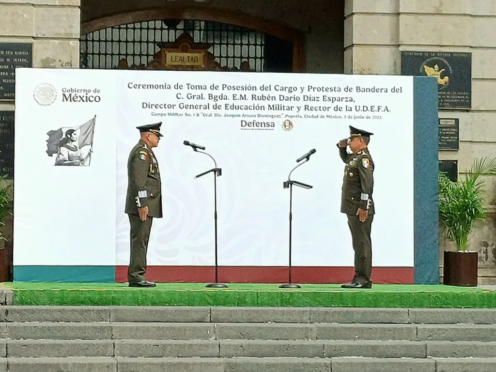 El General Rubén Darío Díaz Esparza toma protesta