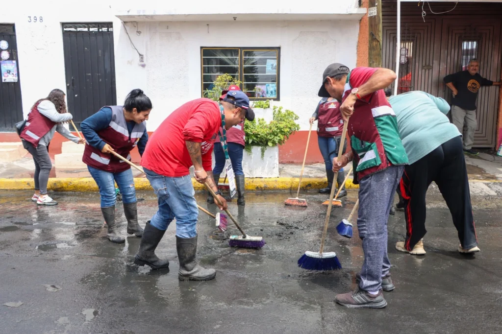 Más de 600 servidores públicos atienden afectaciones por lluvias en Nezahualcóyotl