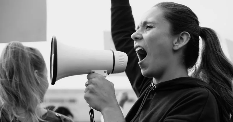La CNDH exhorta al Gobierno de Puebla a revisar el artículo 480 de su Código Penal, para garantizar el pleno respeto a la libertad de expresión