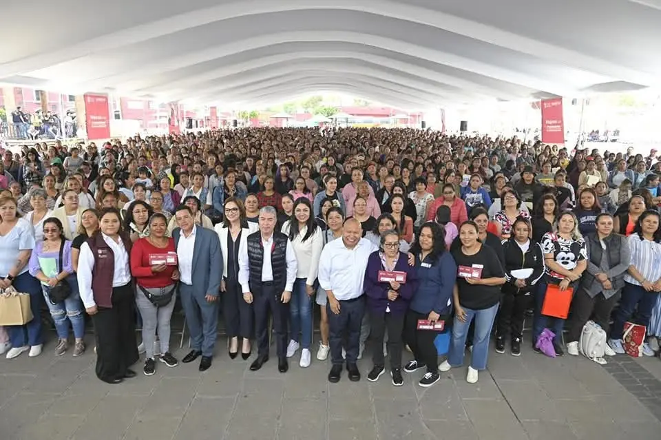 Entregan más de 2 mil 500 tarjetas del programa estatal “Mujeres Con Bienestar” en Tlalnepantla