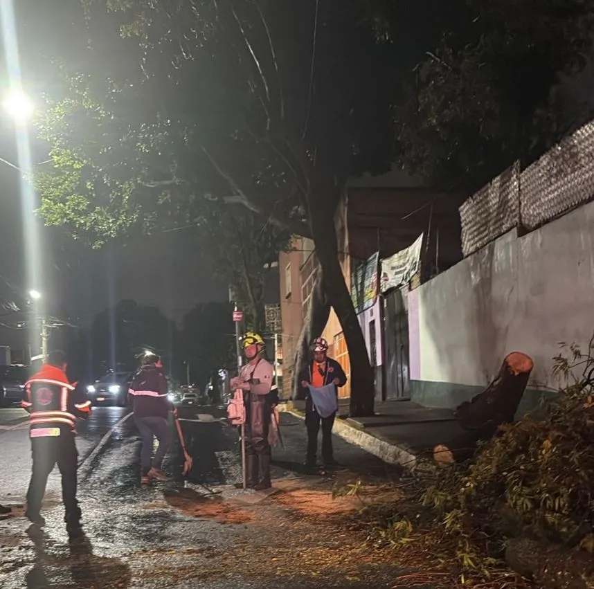 Alcaldía Álvaro Obregón mitiga riesgos por temporada de lluvias