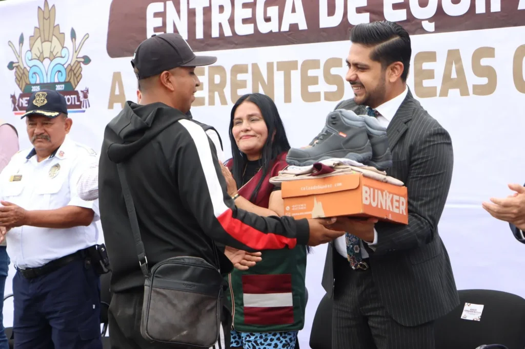 Nezahualcóyotl refuerza su infraestructura con nuevos camiones recolectores de basura y vehículos operativos