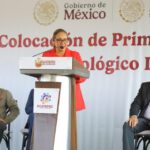 Azucena Cisneros y Mario Delgado colocan primera piedra del CBTIS 295