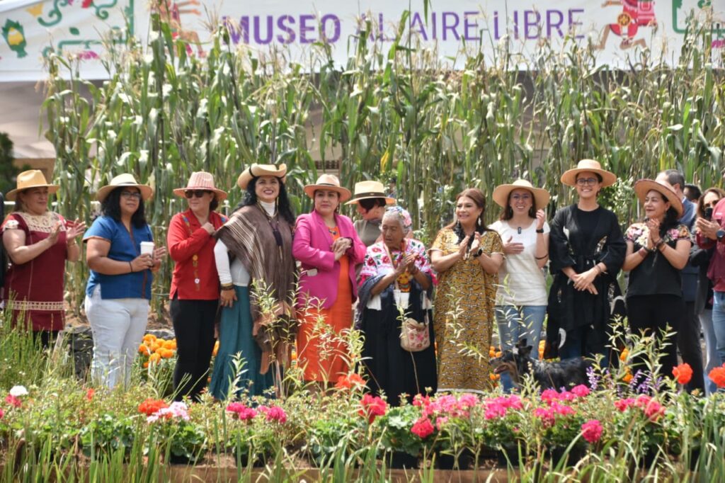 Destaca alcaldesa el trabajo de los productores de maíz de Tláhuac