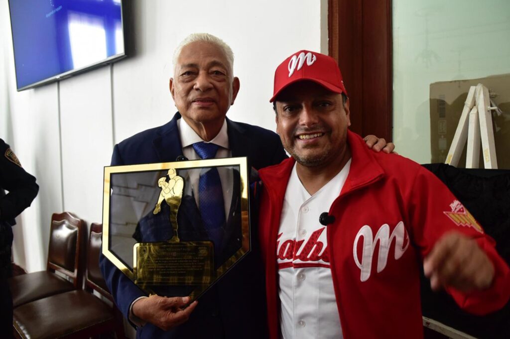 Congreso de la CDMX rinde homenaje a Alfredo “El Zurdo” Ortiz