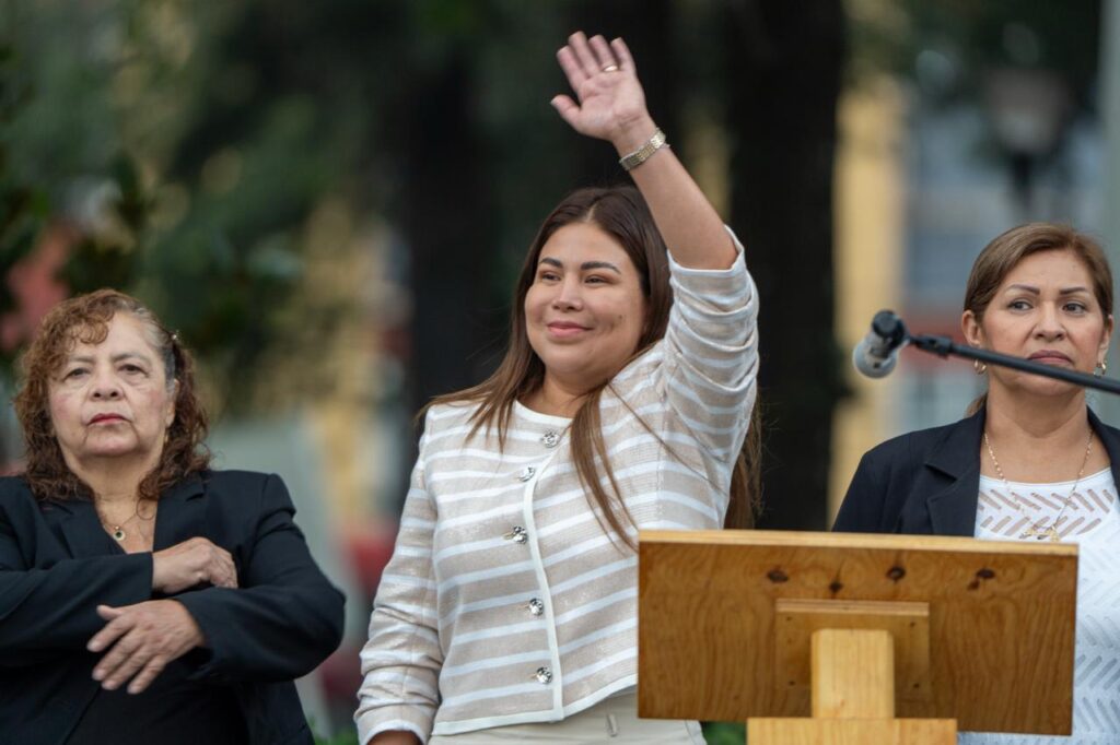 Conmemora Lourdes Paz el 57 Aniversario del Movimiento Estudiantil del 2 de octubre