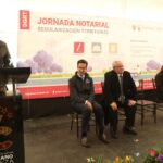 Evelyn Parra brinda certeza jurídica a vecinos con Jornada Notarial