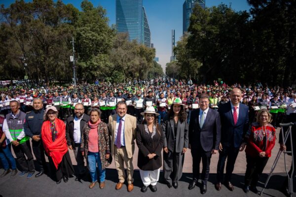 La Jefa de Gobierno entrega la insignia “Yaotl” por acciones heroicas a servidores públicos del gobierno de la Ciudad de México
