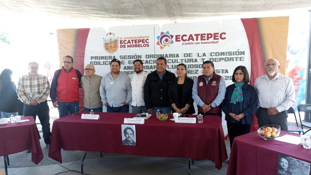 Ediles de Ecatepec rinden homenaje al profesor Misael Núñez Acosta