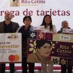 Entregan más de 4 mil tarjetas de la beca “Rita Cetina” a estudiantes de educación básica