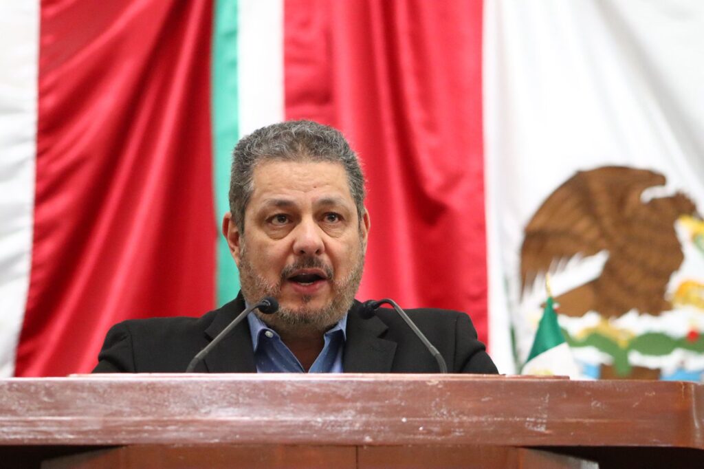 Ernesto Villarreal reforma a la Ley de Establecimientos Mercantiles para reconocer y regular a las pulquerías en la Ciudad de México