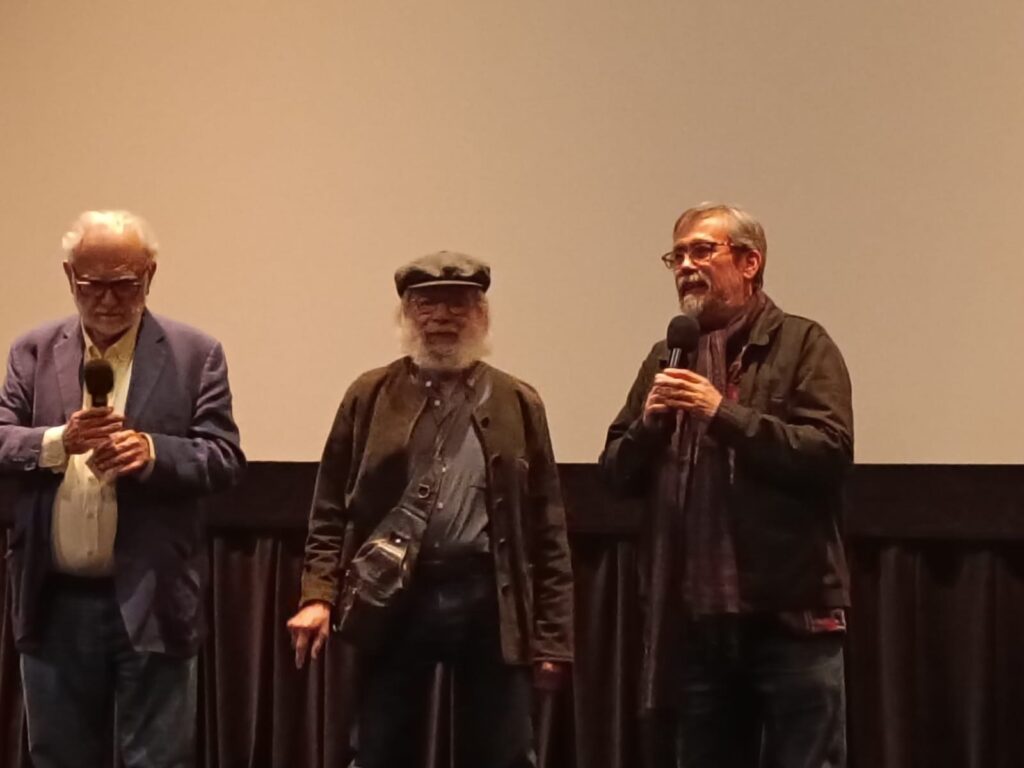 Se estrena “Helioflores. El hombre de negro”, documental de Armando Casas