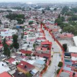 Repavimentan la calle más destrozada y con baches de Ecatepec