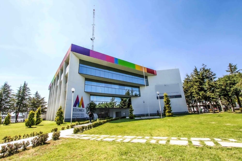 Gobierno del EdoMéx cambia la vida de más de 9 mil mexiquenses al facilitar el trámite de títulos de propiedad