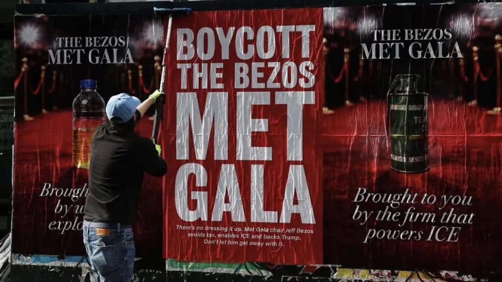 Protestas contra Bezos opacaron la Gala del Met