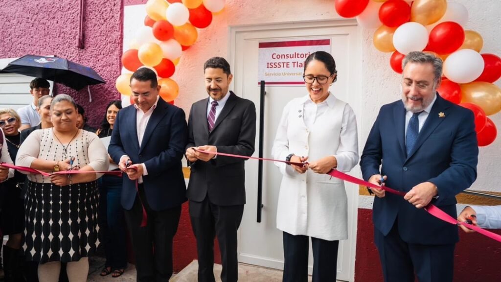 ISSSTE dona 220 mil metros cuadrados para regularizar predios en Tlalpan e inauguran consultorio