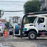 Se realizan labores de limpieza en viviendas y colonias afectadas por lluvias en Tláhuac