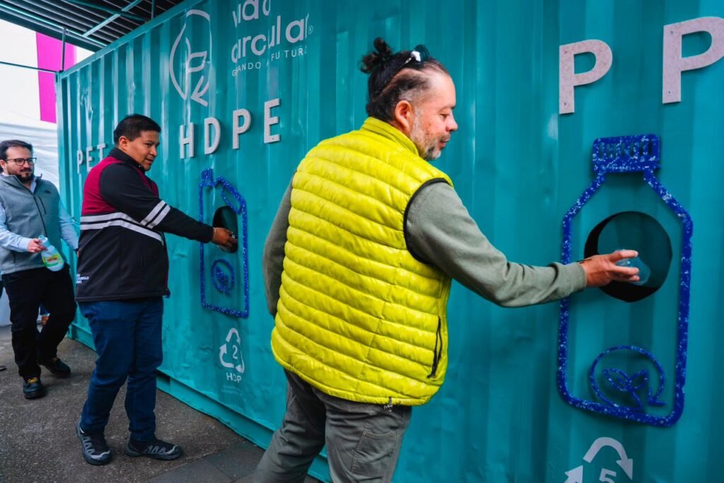 Tlalpan impulsa agenda ambiental; Gaby Osorio instala estación de reciclaje en el Deportivo Vivanco