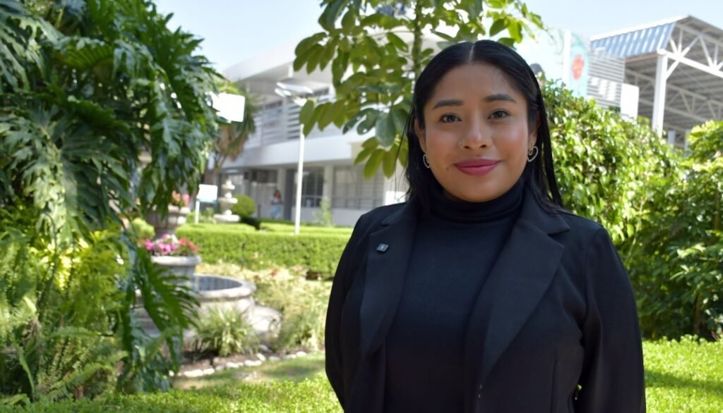 Reconocen a estudiante de la BUAP por desarrollo educativo para uso adecuado de plataformas digitales