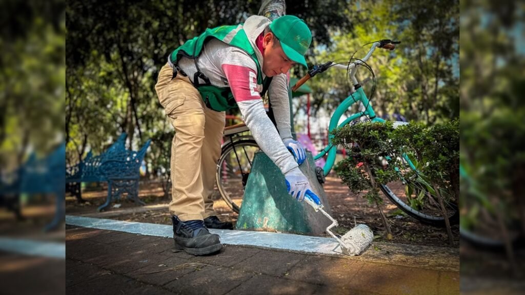 Nancy Núñez encabeza jornada de mantenimiento en el Parque de la China