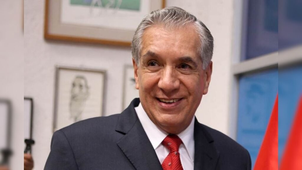 Homenaje a René Avilés Fabila en la UAM
