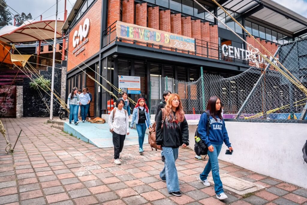 Tlalpan continúa ruta educativa iniciada por Claudia Sheinbaum; alcaldesa Osorio da la bienvenida a la primer generación de nuevo bachillerato