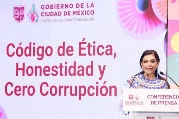 Clara Brugada pide a gabinete firmar código de ética y cero corrupción