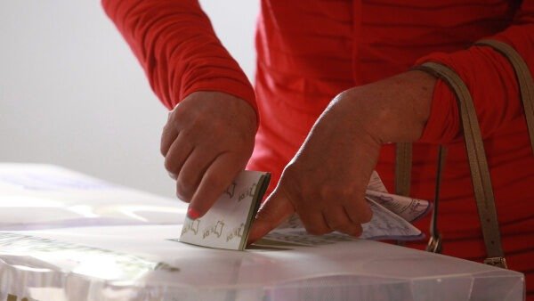 La IA de Meta pronostica triunfo de Morena en 2027, la oposición podría ganar estados